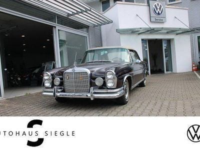 Braun Gebraucht 1966 Mercedes W111 SE Cabrio | 79.900 €