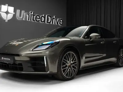 Gebraucht Porsche Panamera 4 354 PS (260 kW) 2024 Grün Kleinwagen