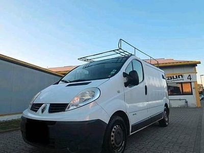 Käytetty Renault Traffic 114 HP (83 kW) 2008 Valkoinen Tila-auto