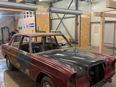 Usata Mercedes W108 150 CV (110 kW) 1969 Rosso Berlina