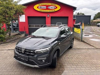 Grau (metallic) Gebraucht 2022 Dacia Sandero Comfort Limousine | 10.800 € (Guter Preis)