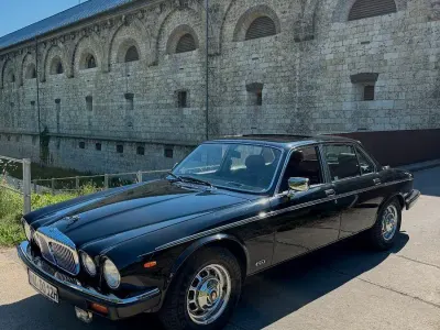 Gebraucht Jaguar XJ12 264 PS (194 kW) 1990 Schwarz Limousine