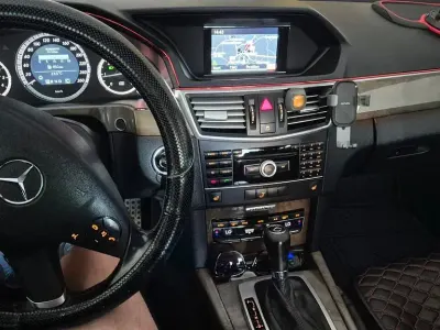 Second-hand Mercedes E250 Elegance 204 CP (150 kW) 2009 Gri Berlinǎ