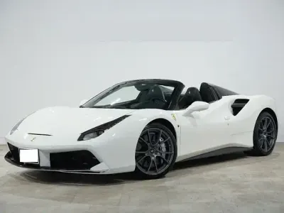 Gebraucht Ferrari 488 669 PS (492 kW) 2017 Weiß Cabrio