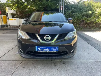 Gebraucht Nissan Qashqai Acenta+ 116 PS (85 kW) 2016 Schwarz SUV