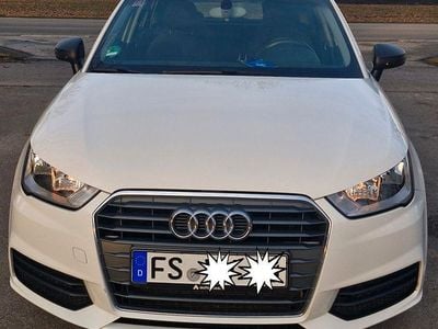 Weiß Gebraucht 2017 Audi A1 Sportback Design Kleinwagen | 12.200 € (Fairer Preis)