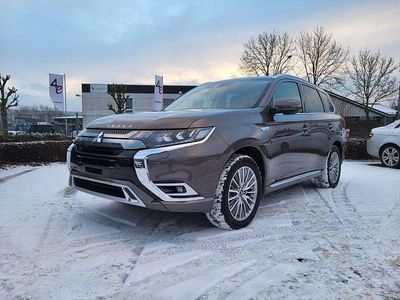 Gebraucht Mitsubishi Outlander P-HEV Plus 224 PS (164 kW) 2020 Granitbraun SUV