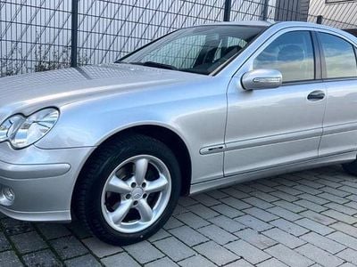 Silber Gebraucht 2005 Mercedes C180 Limousine | 3.000 € (Guter Preis)