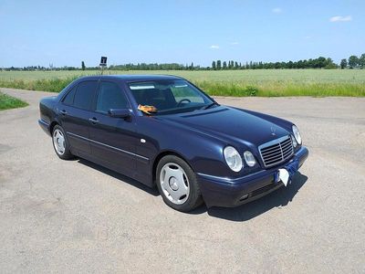Mercedes E280