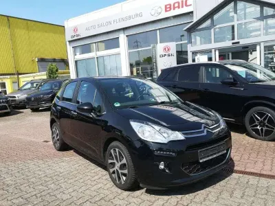 Gebraucht Citroën C3 SELECTION 99 PS (72 kW) 2016 Schwarz Kleinwagen