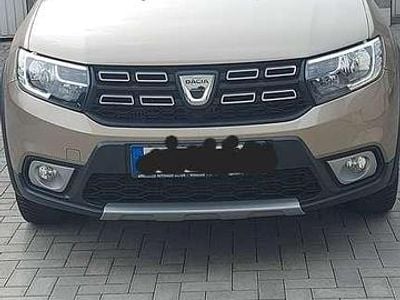 Gebraucht Dacia Sandero Essentiel 101 PS (74 kW) 2020 Beige Limousine
