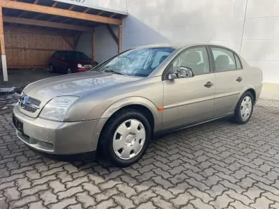 Usata Opel Vectra 110 CV (80 kW) 2003 Argento Berlina