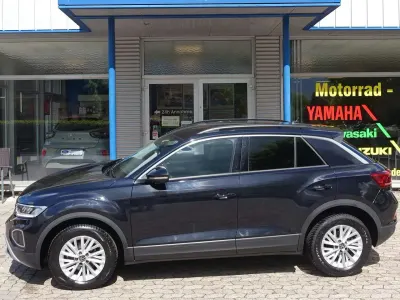Gebraucht VW T-Roc Life 116 PS (85 kW) 2024 Deep black perleffekt SUV