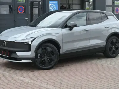 Gebraucht Volvo EX30 CC Performance 314 kW (428 PS) 2025 Grau SUV