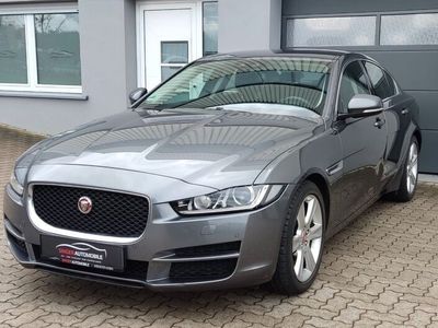 gebraucht Jaguar XE 20d Prestige *XENON*NAVI*TOTWKL*SPUR*