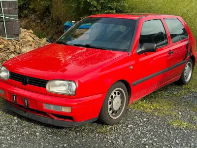 Gebraucht VW Golf III 60 PS (44 kW) 1996 Rot Limousine