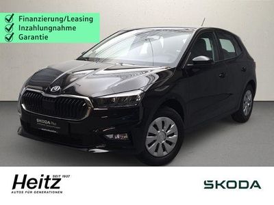 Neu Skoda Fabia Essence 95 PS (69 kW) 2025 Graphite grau metallic Limousine