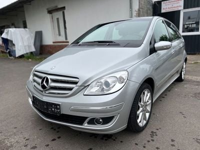 Gebraucht Mercedes B200 136 PS (100 kW) 2008 Silber Van / Kleinbus