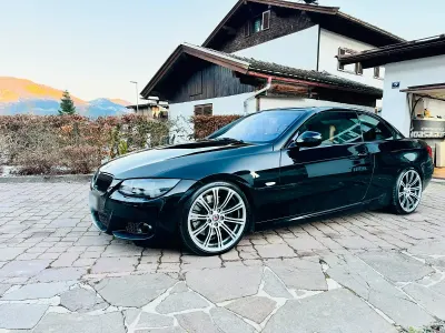 Gebraucht BMW 335 Cabriolet M Sport 306 PS (225 kW) 2010 Schwarz Cabrio