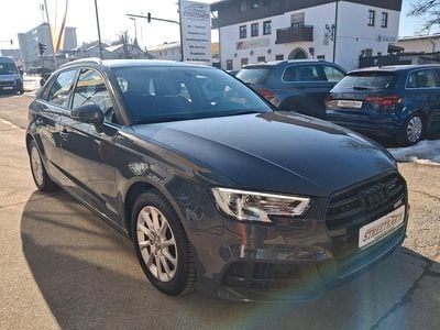 Gebraucht Audi A3 Sportback Sport 184 PS (135 kW) 2017 Nanograu metallic Kleinwagen