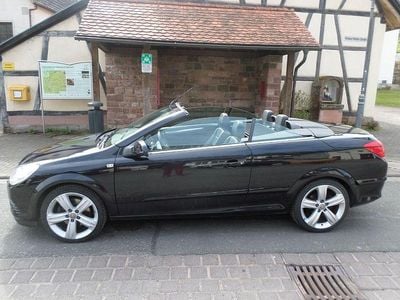 Gebraucht Opel Astra Cabriolet 150 PS (110 kW) 2010 Schwarz Cabrio