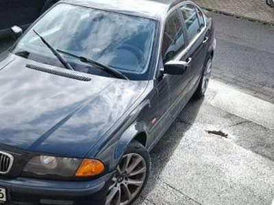 BMW 323