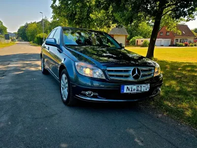 Gebraucht Mercedes C200 Elegance 184 PS (135 kW) 2007 Silber Limousine