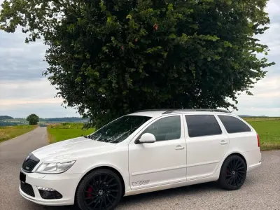 Gebraucht Skoda Octavia vRS 200 PS (147 kW) 2011 Weiß Kombi