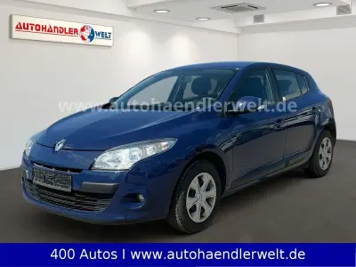 Używany Renault Mégane Expression 101 KM (74 kW) 2009 Niebieski Sedan/Limuzyna