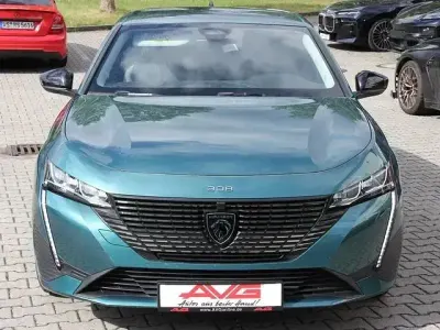 Gebraucht Peugeot 308 SW Allure 131 PS (96 kW) 2024 Kupferblau Kombi