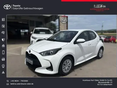Gebraucht Toyota Yaris Business Edition 116 PS (85 kW) 2021 Schneeweiß Kleinwagen