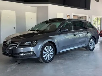 Gebraucht Skoda Superb Premium Edition 200 PS (147 kW) 2022 Grau Kombi