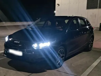 Gebraucht Kia Ceed Spirit 150 PS (110 kW) 2025 Schwarz Kleinwagen