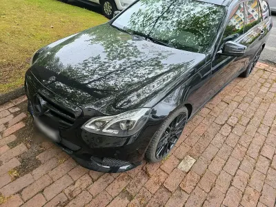 Gebraucht Mercedes E250 204 PS (150 kW) 2014 Schwarz Kombi