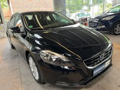 Gebraucht Volvo V40 You! 122 PS (89 kW) 2015 Limousine