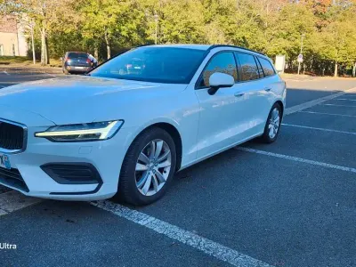 Gebraucht Volvo V60 Momentum 190 PS (139 kW) 2018 Weiß Kombi