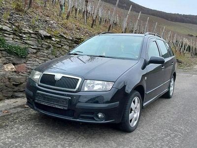 Schwarz Gebraucht 2006 Skoda Fabia Kombi | 2.400 € (Fairer Preis)