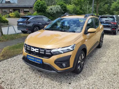 Gebraucht Dacia Sandero Expression 91 PS (66 kW) 2025 Beige Limousine