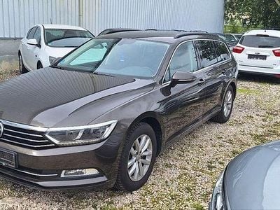 Gebraucht VW Passat Comfortline 150 PS (110 kW) 2017 Braun Kombi