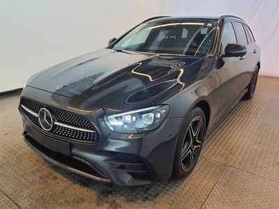 Grau Gebraucht 2022 Mercedes E300 AMG line Limousine | 32.950 € (Fairer Preis)