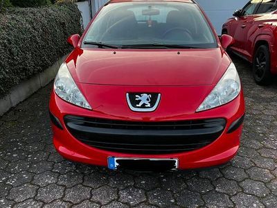 Rot Gebraucht 2007 Peugeot 207 Limousine | 2.650 € (Fairer Preis)
