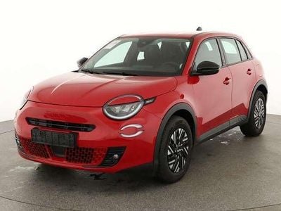 Gebraucht Fiat 600 114 kW (156 PS) 2023 Rot metallic SUV