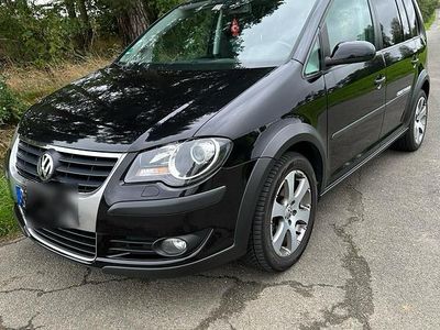 VW Touran Cross