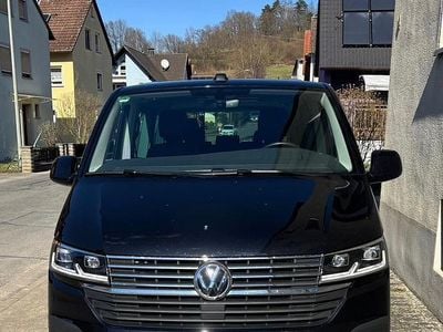 Gebraucht VW Multivan Highline 204 PS (150 kW) 2022 Schwarz Van