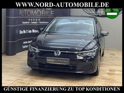 Deep black perleffek (metallic) Gebraucht 2024 VW Golf Life Limousine | 23.490 € (Fairer Preis)