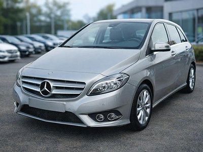 Gebraucht Mercedes B220 170 PS (125 kW) 2014 Silber Van / Kleinbus