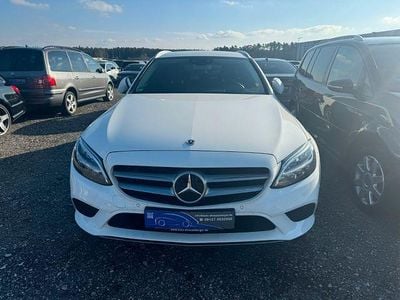 Gebraucht Mercedes C220 194 PS (142 kW) 2018 Weiß Kombi