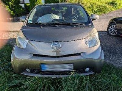 Toyota iQ