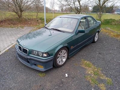 Second-hand BMW 320 M Sport 150 CP (110 kW) 1997 Verde Berlinǎ