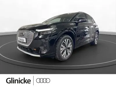 Używany Audi Q4 e-tron Advanced 210 kW (286 KM) 2024 Czarny SUV